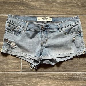 abercrombie light wash jean shorts